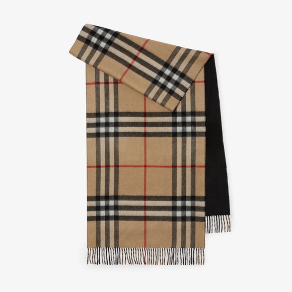 BURBERRY Reversible Cashmere Scarf - Picture 5 of 13